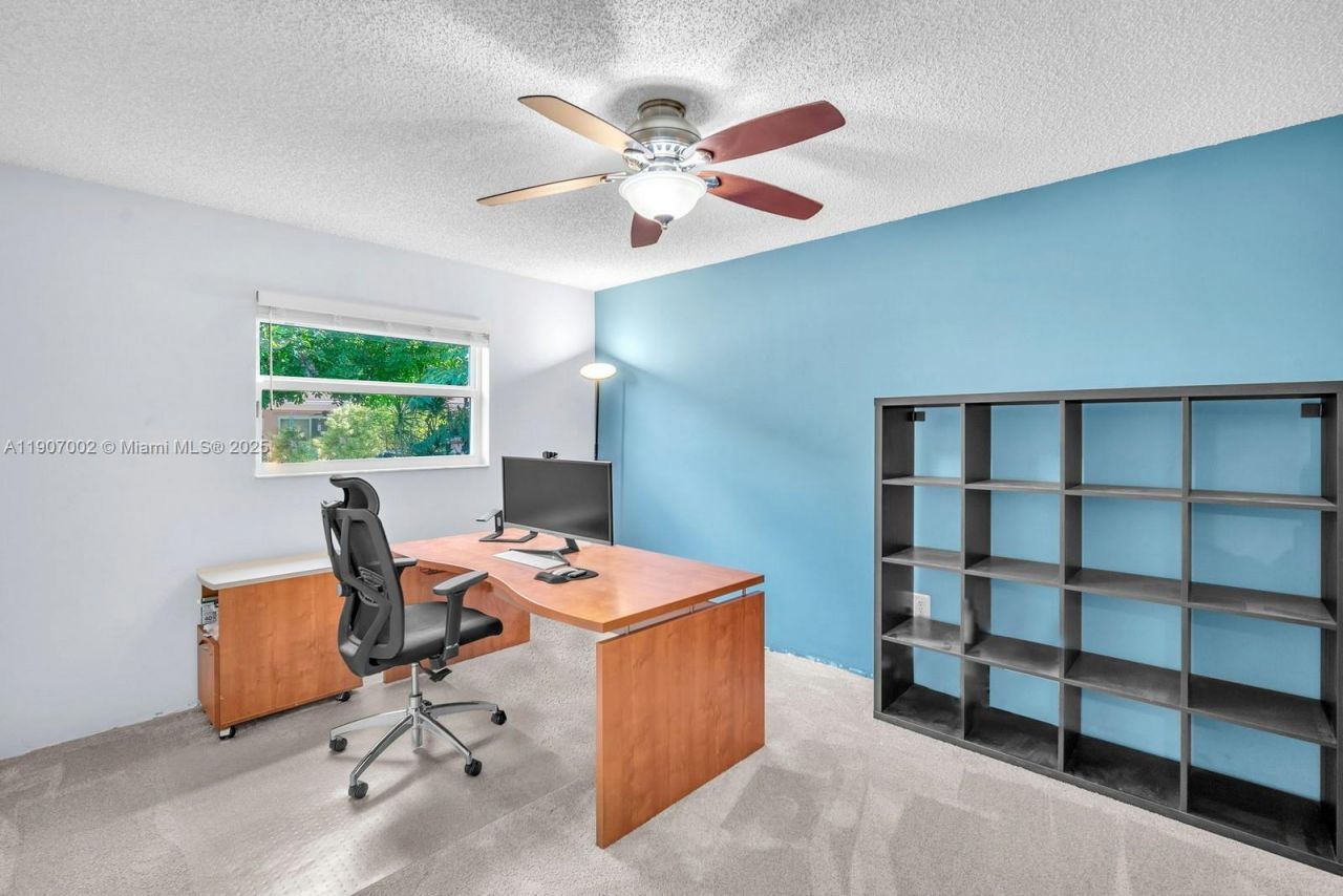 1245 NW 92nd Ave, Pembroke Pines, FL 33024 Photo