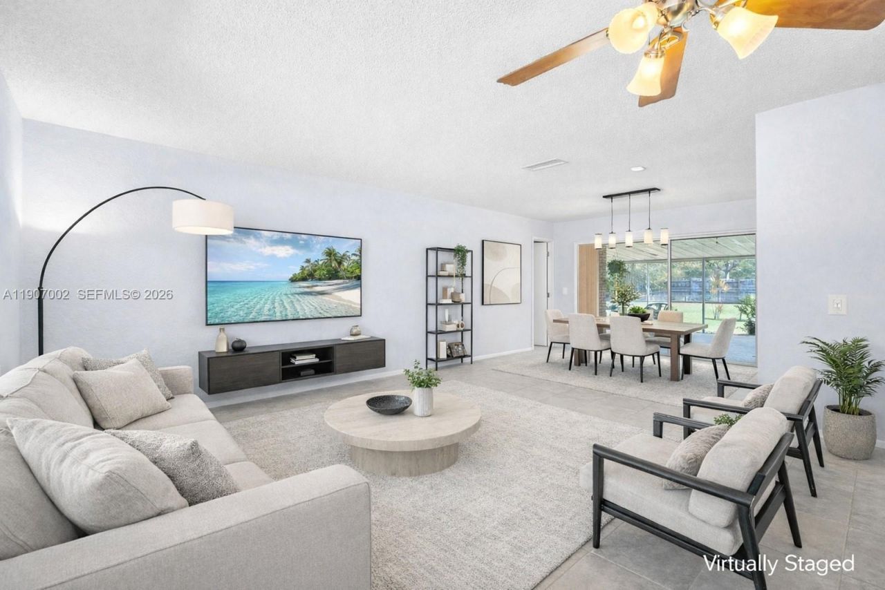 1245 NW 92nd Ave, Pembroke Pines, FL 33024 Photo