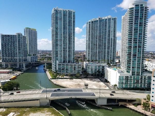 31 SE 5th St, Unit 2205, Miami, FL 33131