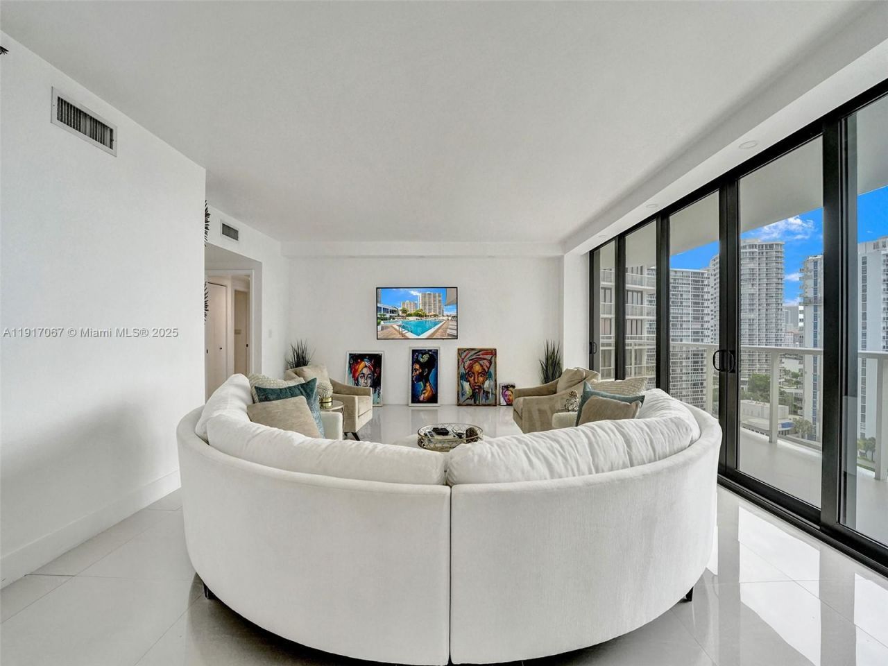 20281 E Country Club Dr, Unit 1114, Aventura, FL 33180 Photo