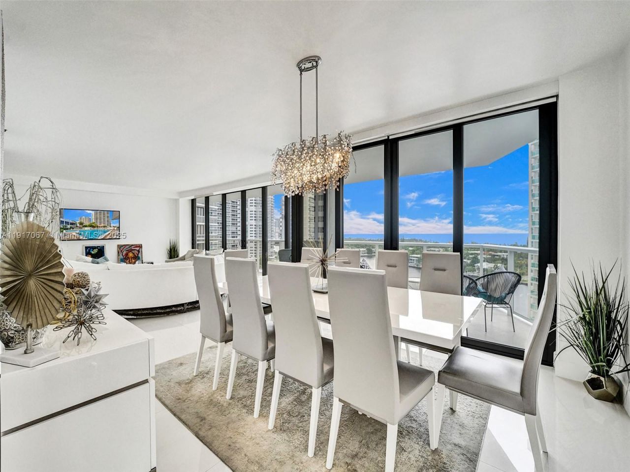 20281 E Country Club Dr, Unit 1114, Aventura, FL 33180 Photo