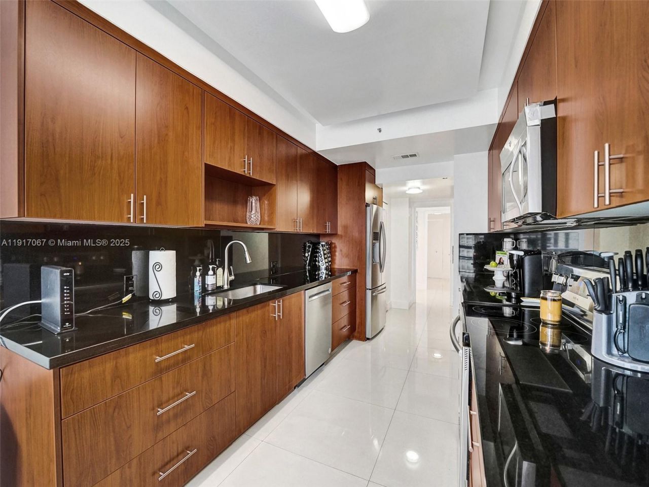 20281 E Country Club Dr, Unit 1114, Aventura, FL 33180 Photo