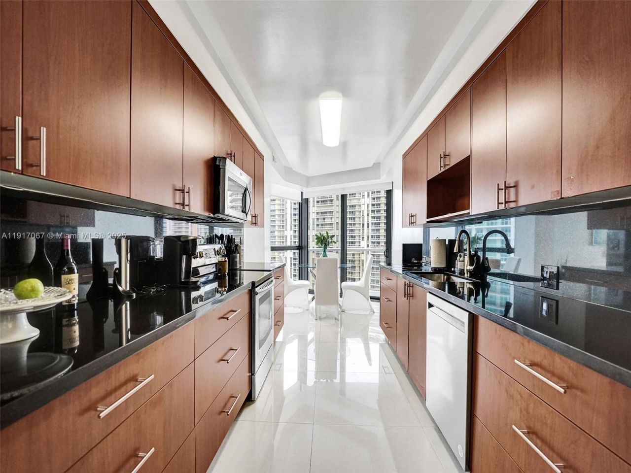 20281 E Country Club Dr, Unit 1114, Aventura, FL 33180 Photo