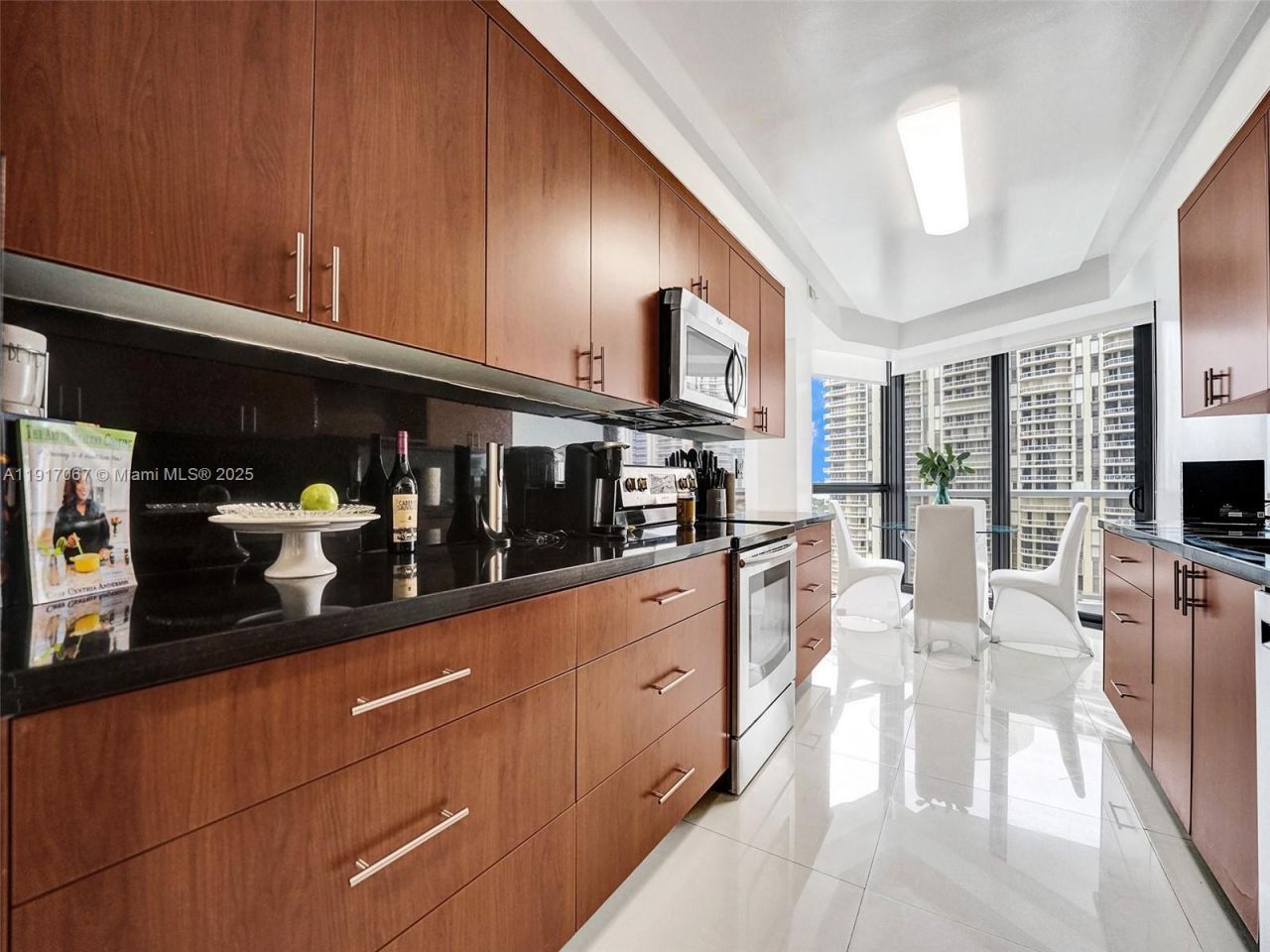 20281 E Country Club Dr, Unit 1114, Aventura, FL 33180 Photo