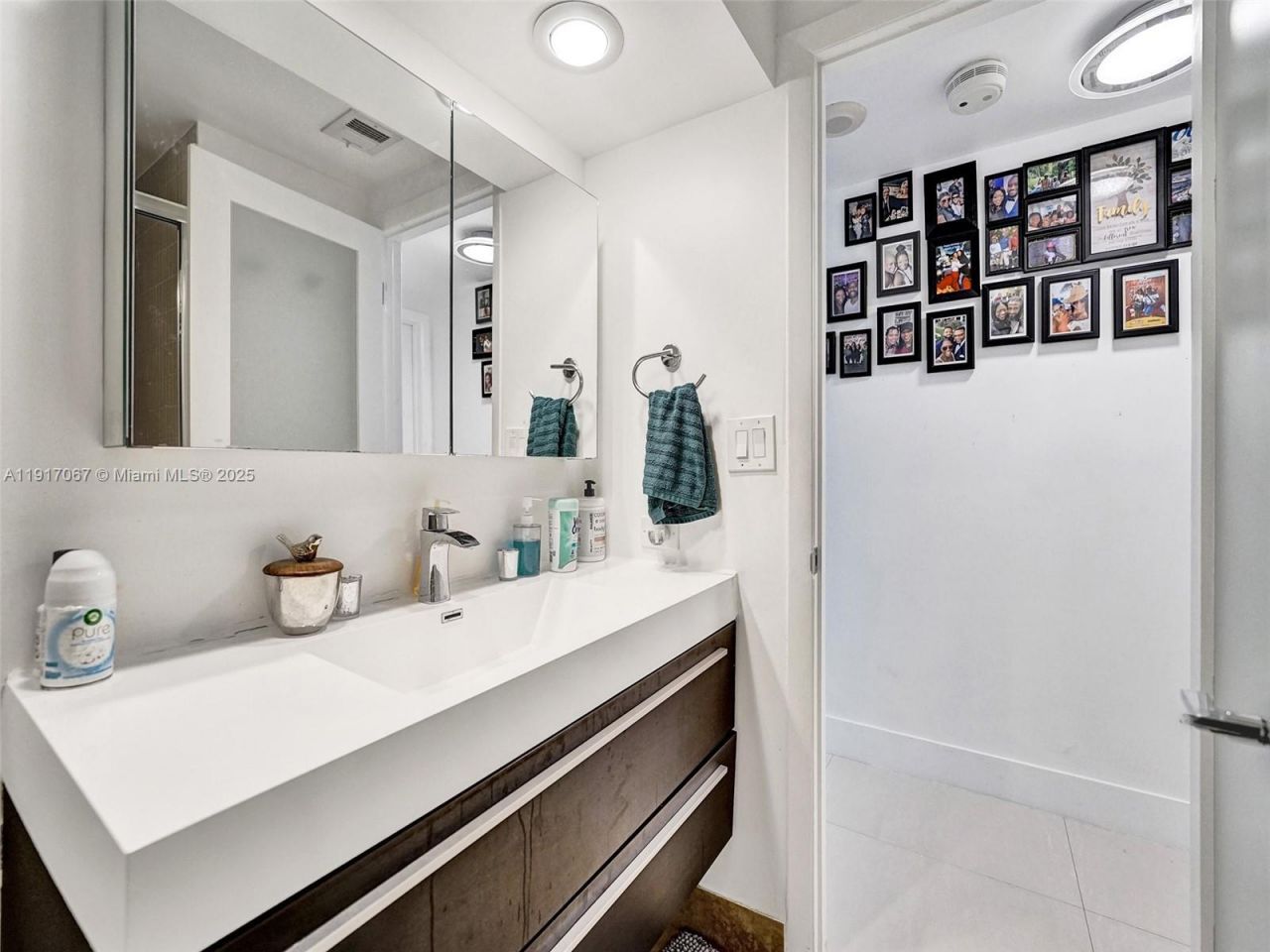 20281 E Country Club Dr, Unit 1114, Aventura, FL 33180 Photo