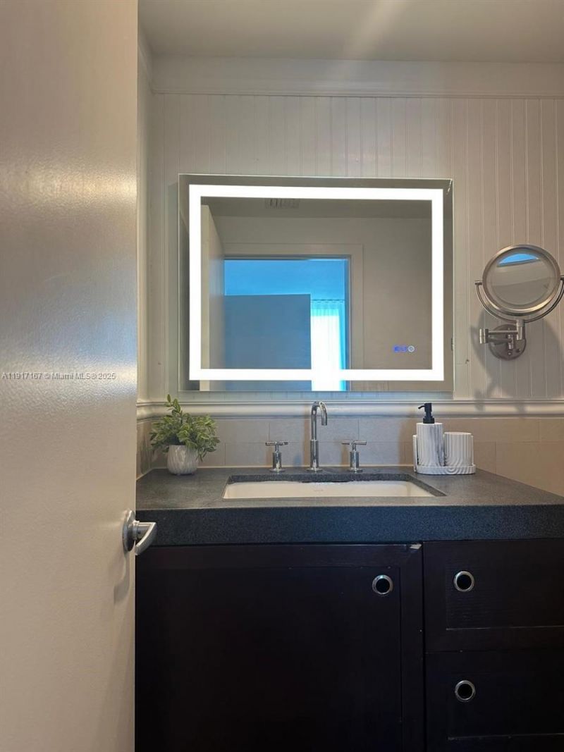 17315 Collins Ave, Unit 2006, Sunny Isles Beach, FL 33160 Photo