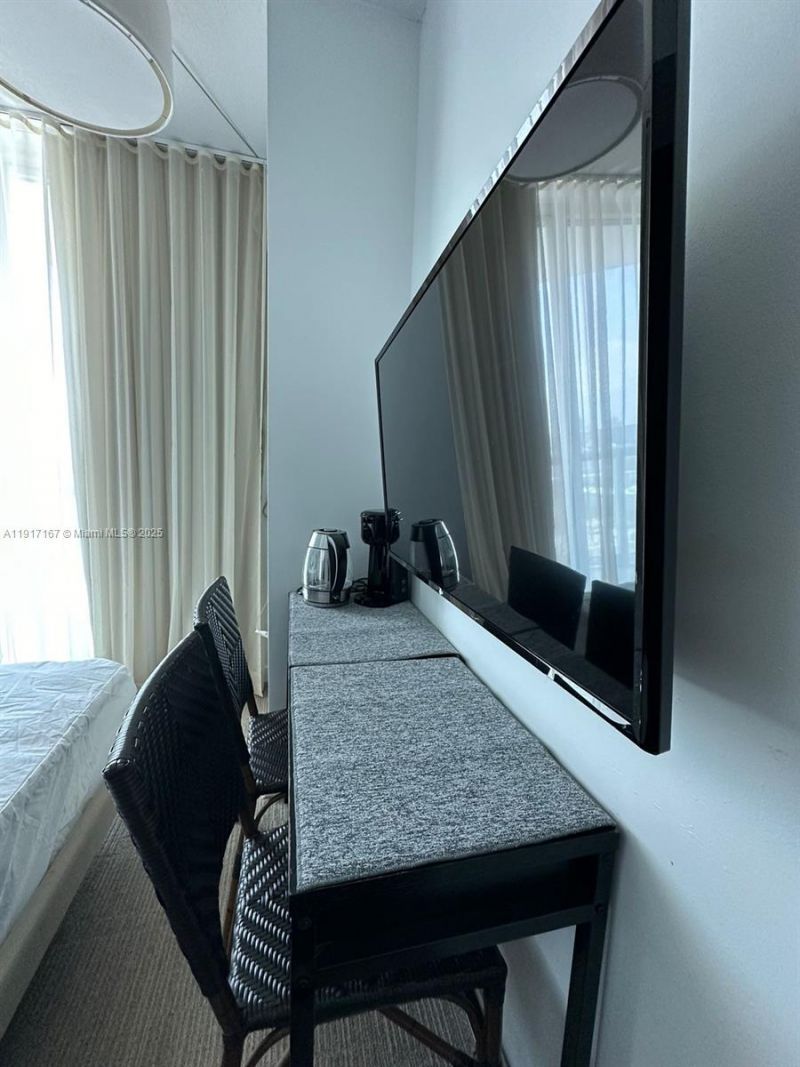 17315 Collins Ave, Unit 2006, Sunny Isles Beach, FL 33160 Photo