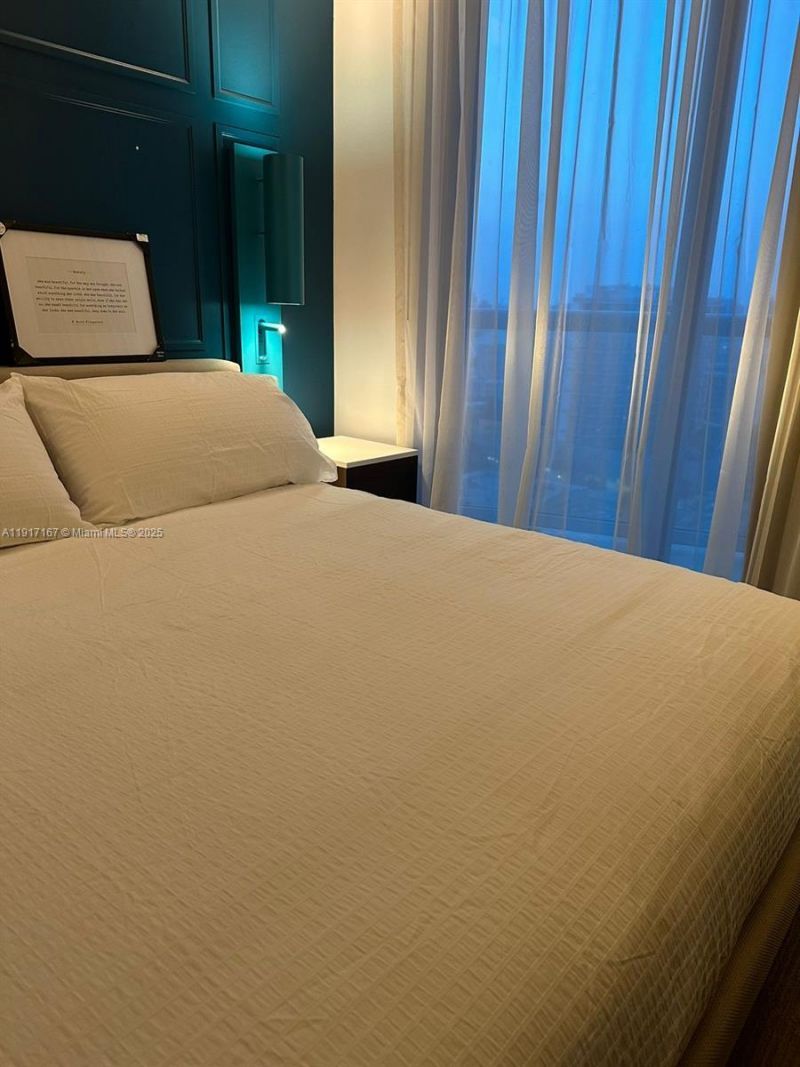 17315 Collins Ave, Unit 2006, Sunny Isles Beach, FL 33160 Photo