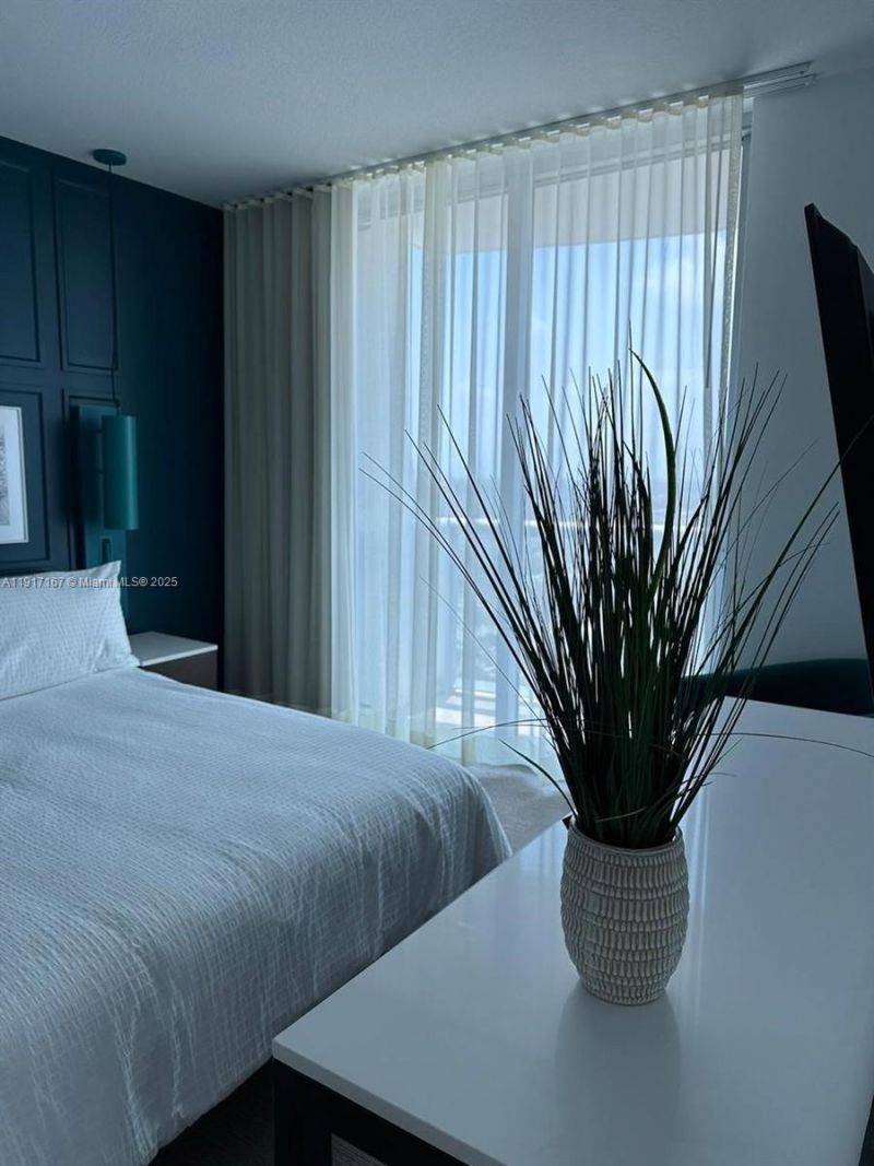 17315 Collins Ave, Unit 2006, Sunny Isles Beach, FL 33160 Photo