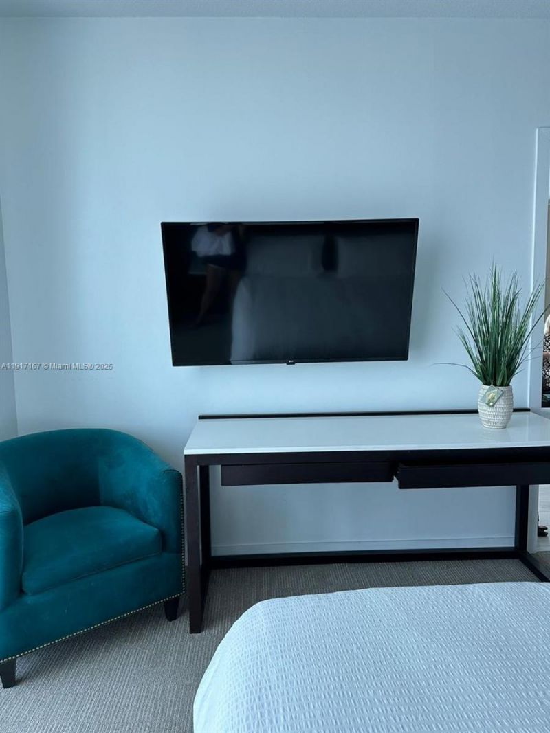 17315 Collins Ave, Unit 2006, Sunny Isles Beach, FL 33160 Photo