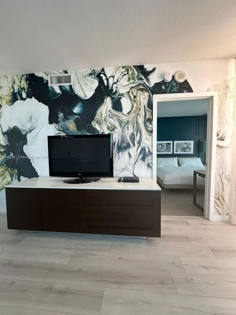 17315 Collins Ave, Unit 2006, Sunny Isles Beach, FL 33160 Photo