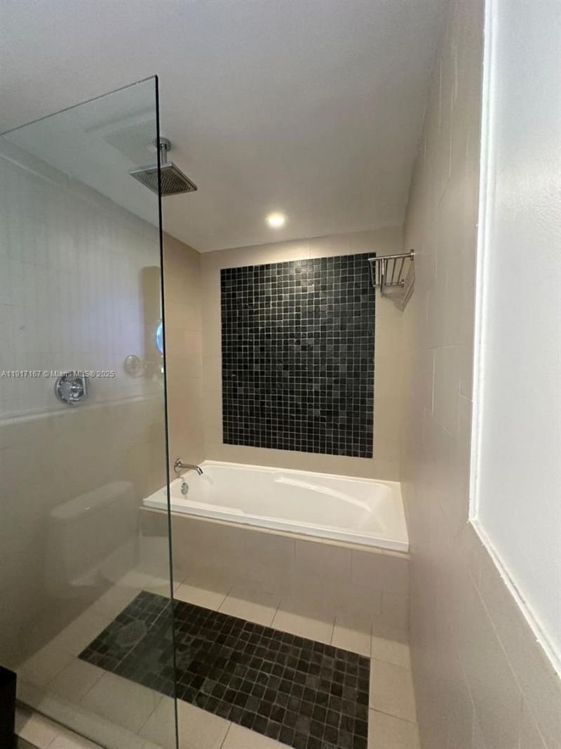 17315 Collins Ave, Unit 2006, Sunny Isles Beach, FL 33160 Photo