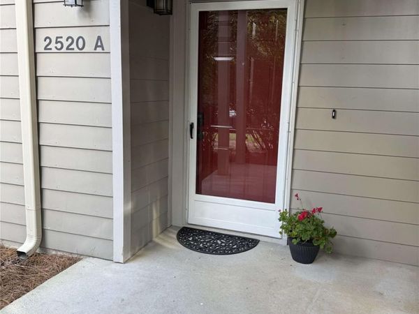 2520 Stradbrook Drive, Charlotte, NC 28210