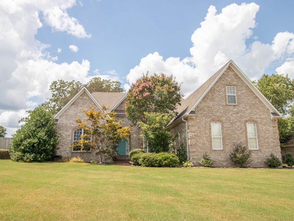 107 WYNDCHASE DR, Jackson, TN 38305