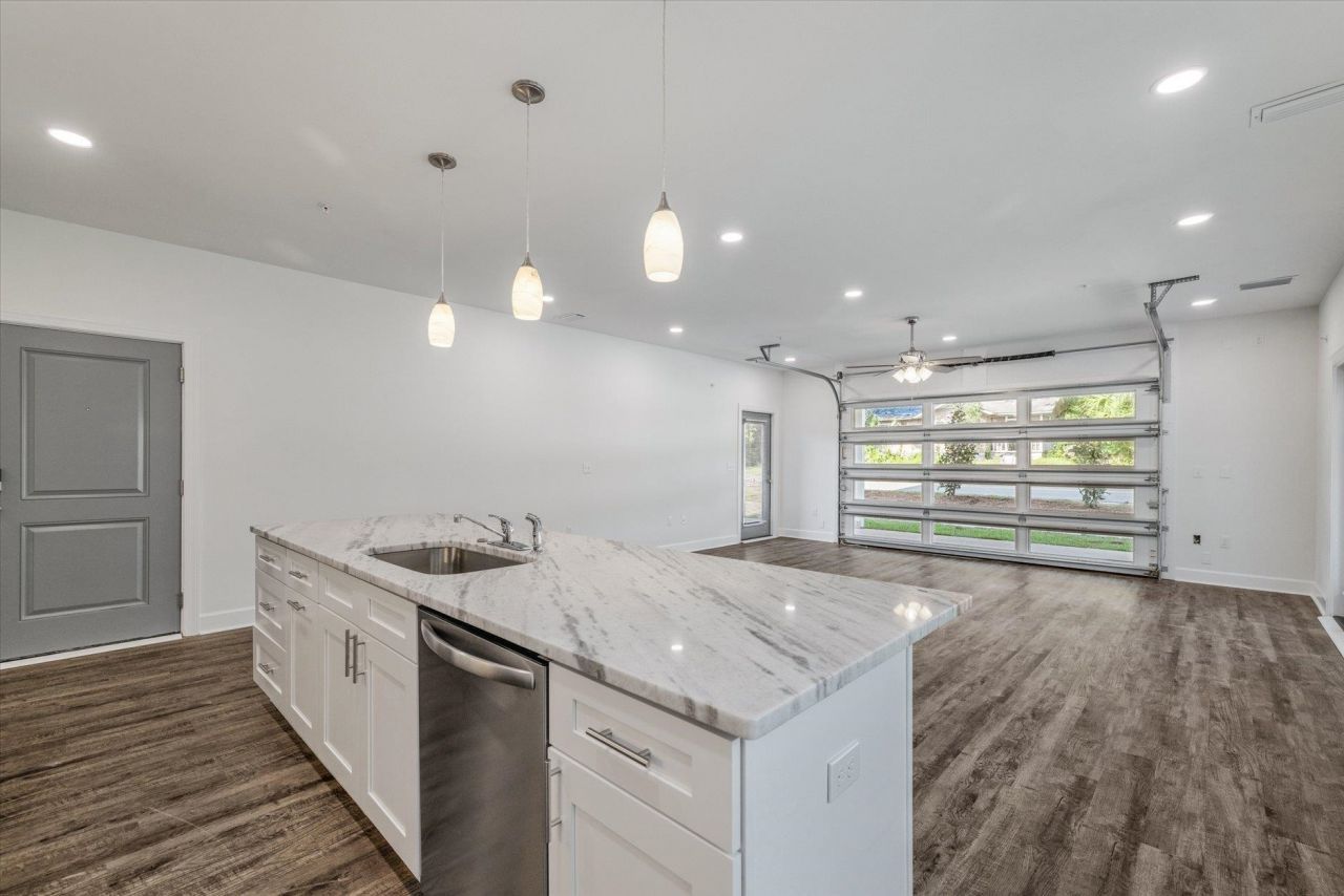 1735 Jacksonbluff Road , Unit 1, Tallahassee, FL 00000 Photo