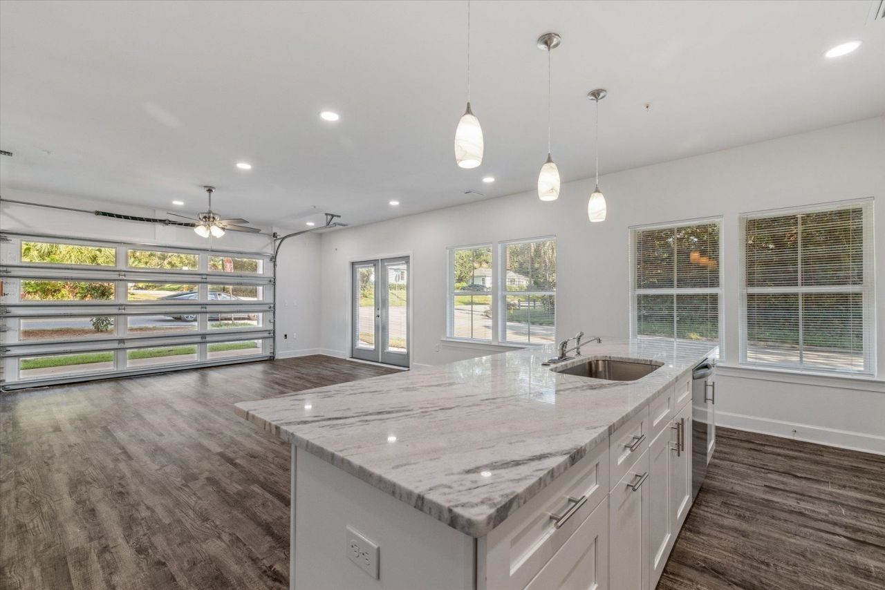 1735 Jacksonbluff Road , Unit 1, Tallahassee, FL 00000 Photo