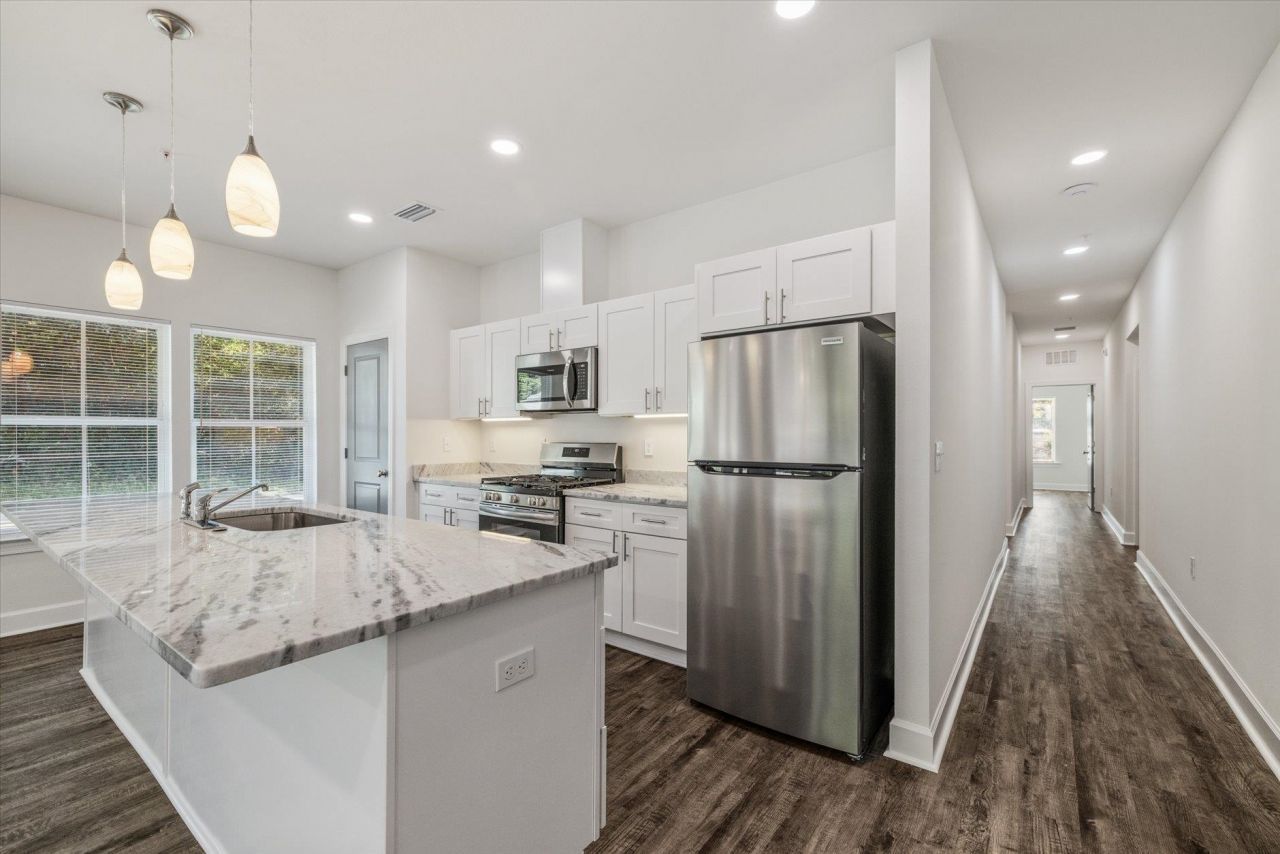 1735 Jacksonbluff Road , Unit 1, Tallahassee, FL 00000 Photo