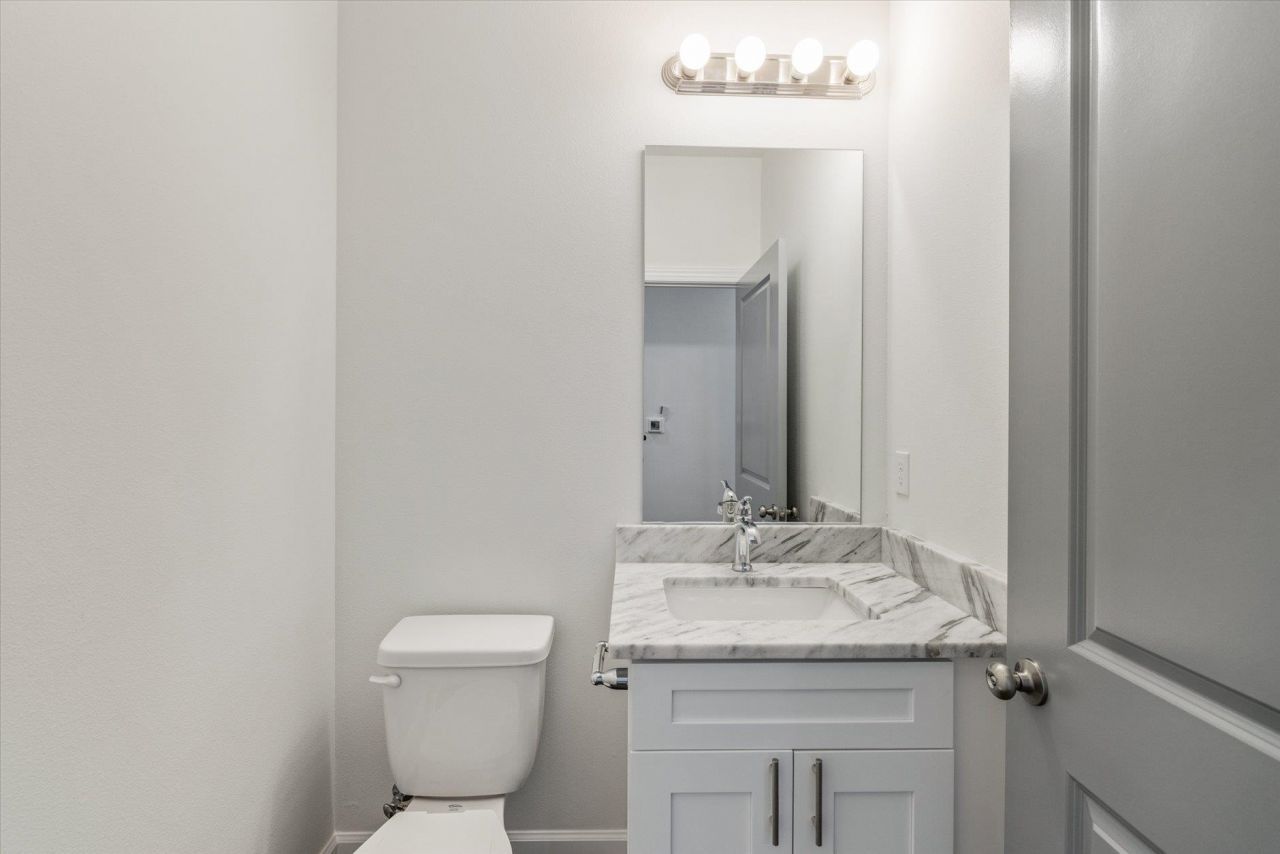 1735 Jacksonbluff Road , Unit 1, Tallahassee, FL 00000 Photo