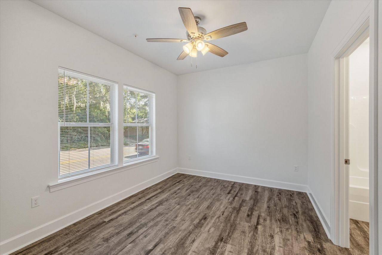 1735 Jacksonbluff Road , Unit 1, Tallahassee, FL 00000 Photo