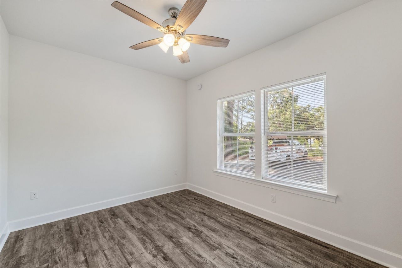 1735 Jacksonbluff Road , Unit 1, Tallahassee, FL 00000 Photo