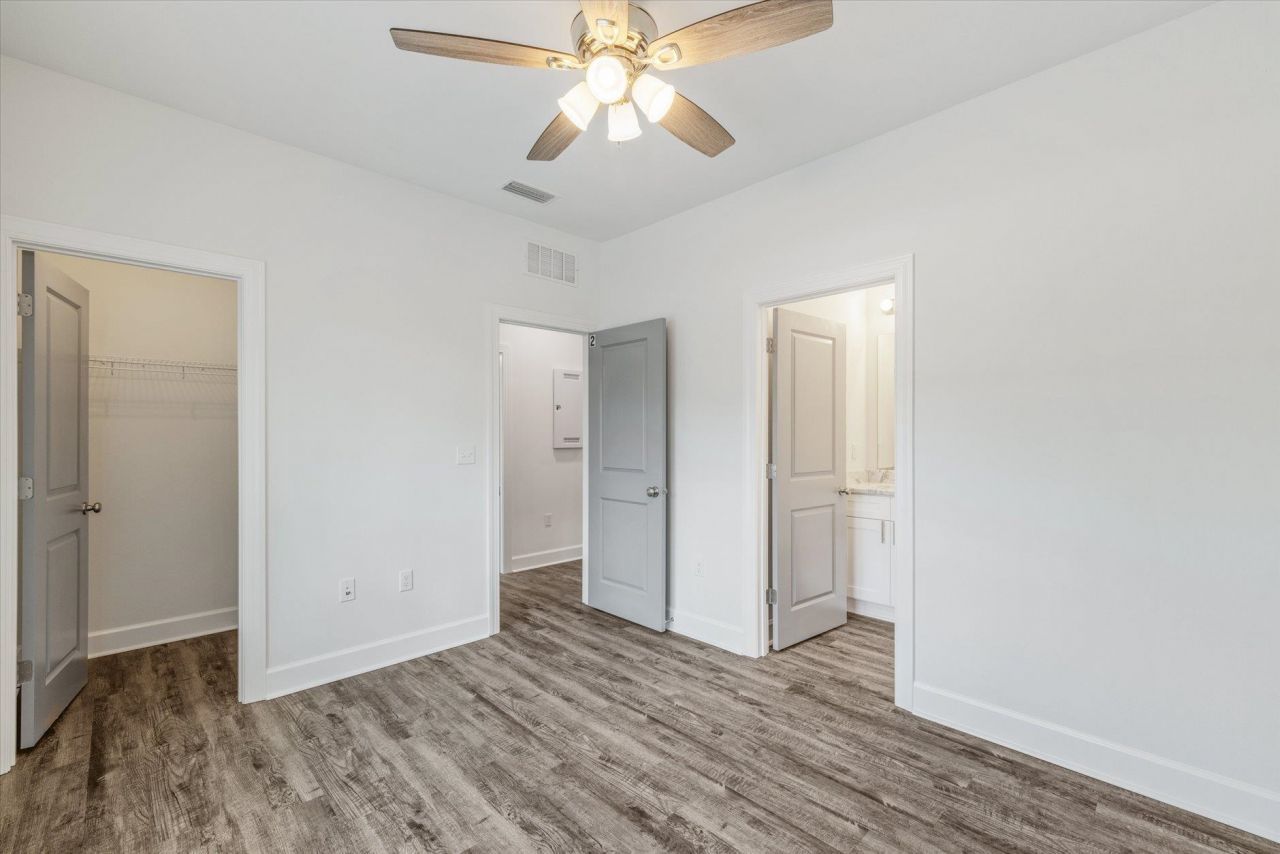1735 Jacksonbluff Road , Unit 1, Tallahassee, FL 00000 Photo