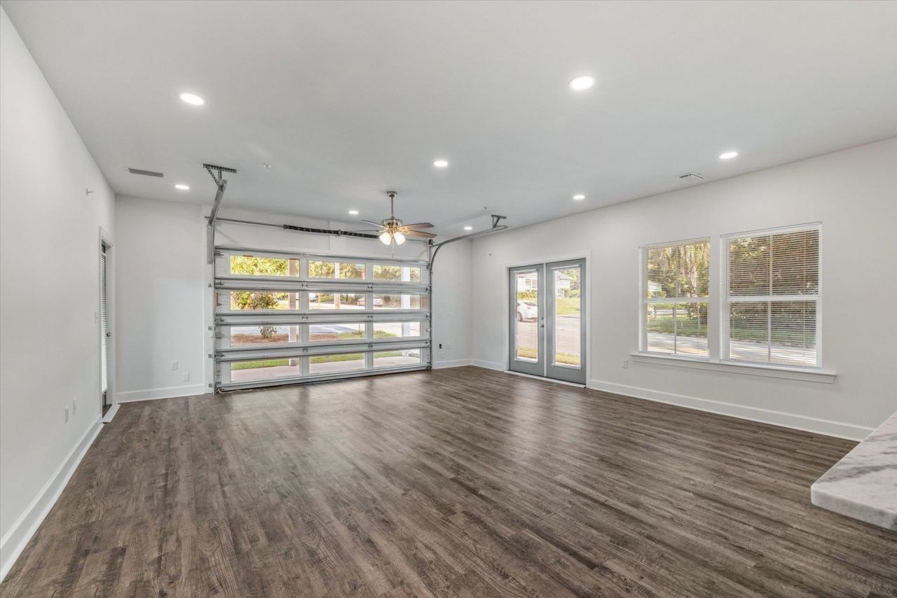 1735 Jacksonbluff Road , Unit 1, Tallahassee, FL 00000 Photo