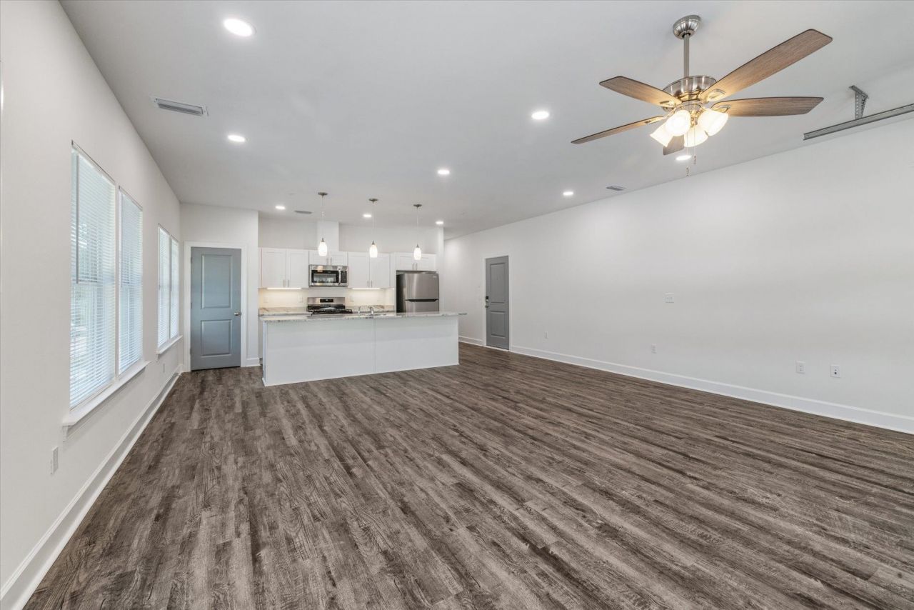 1735 Jacksonbluff Road , Unit 1, Tallahassee, FL 00000 Photo