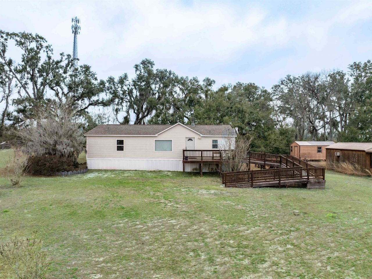 1015 NE Evergreen Avenue, Pinetta, FL 32350 Photo