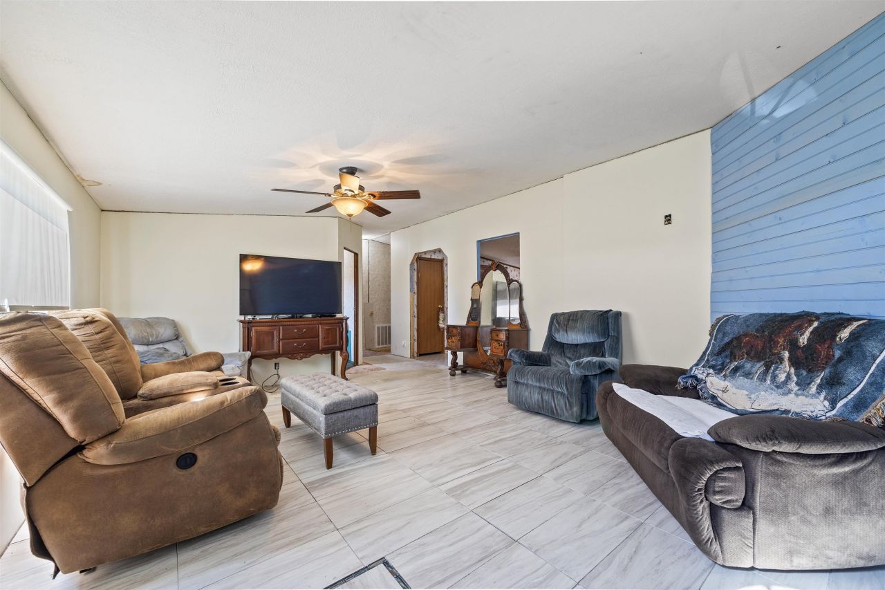 1015 NE Evergreen Avenue, Pinetta, FL 32350 Photo