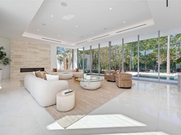 6720 SW 98th St, Pinecrest, FL 33156