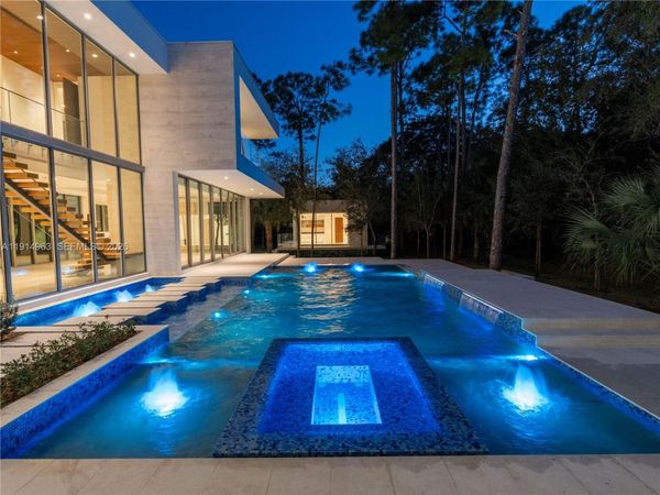 6720 SW 98th St, Pinecrest, FL 33156