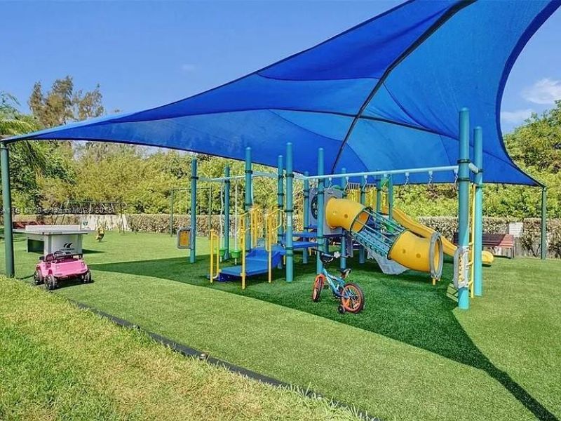 1055 Yellow Birch Ter, Hollywood, FL 33019 Photo