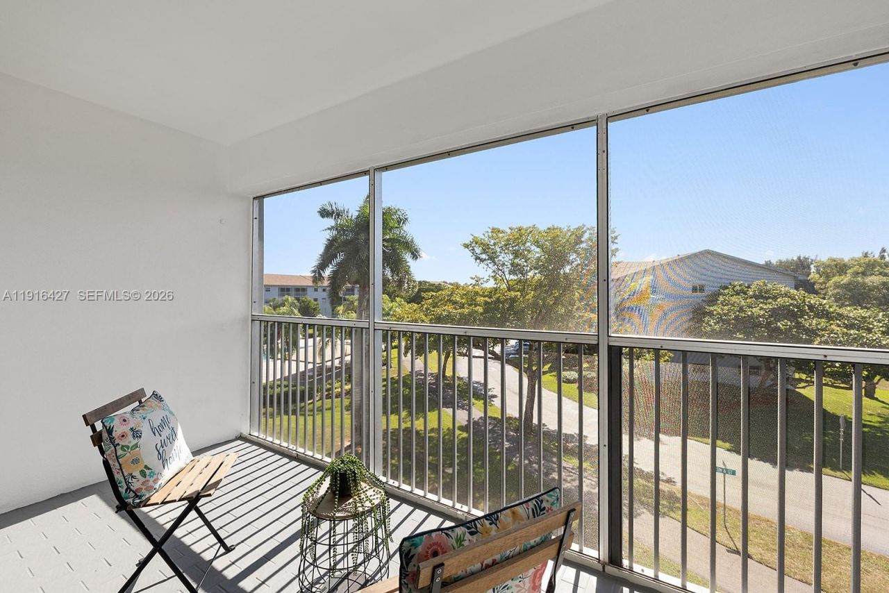 12500 SW 5th Ct, Unit 410M, Pembroke Pines, FL 33027 Photo