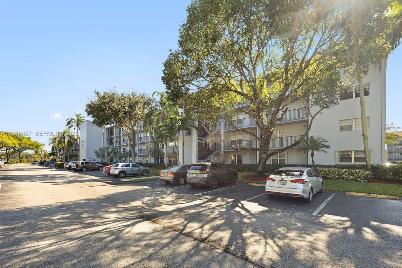 12500 SW 5th Ct, Unit 410M, Pembroke Pines, FL 33027 Photo