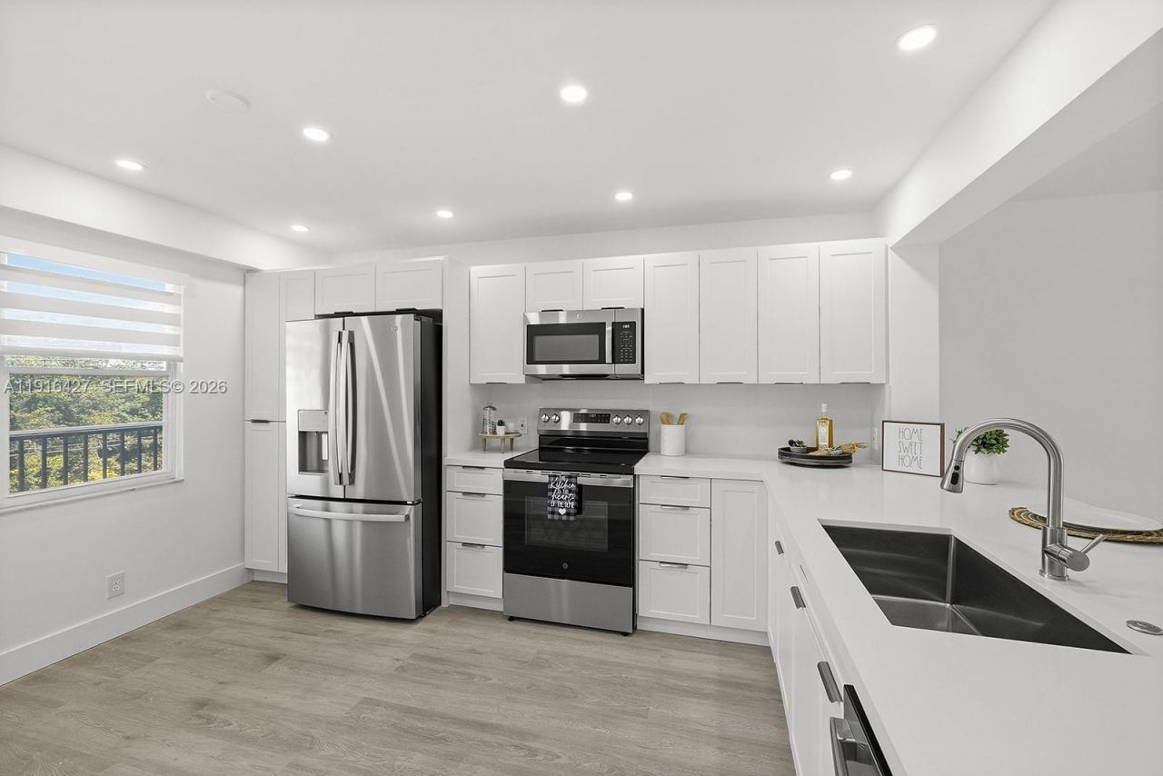 12500 SW 5th Ct, Unit 410M, Pembroke Pines, FL 33027 Photo