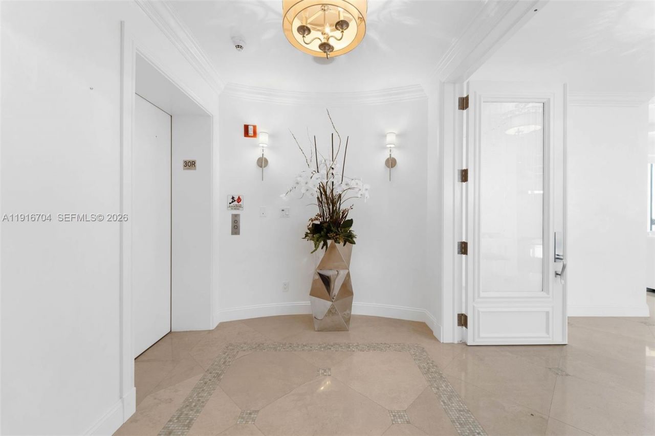 2100 N Ocean Blvd, Unit 30A, Fort Lauderdale, FL 33305 Photo