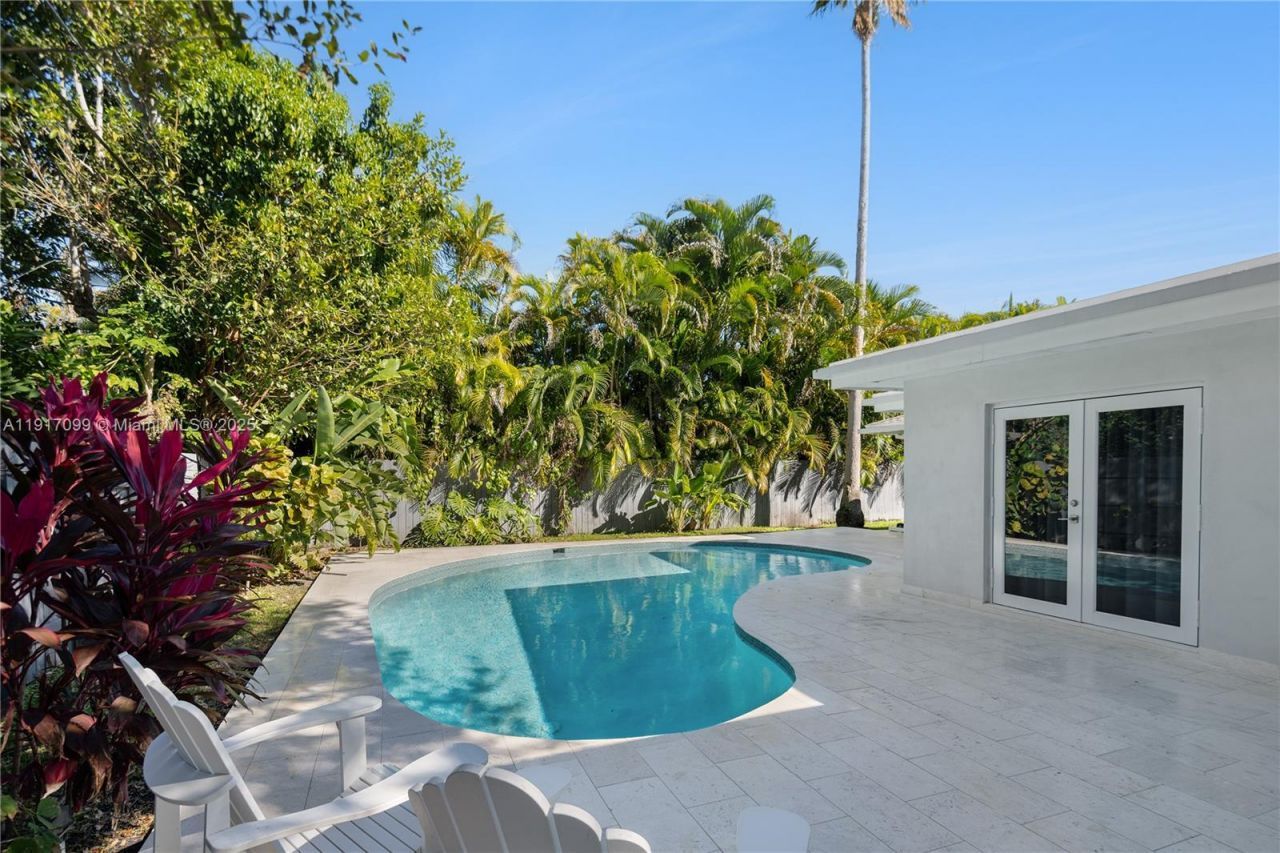 8445 SW 158th St, Palmetto Bay, FL 33157 Photo