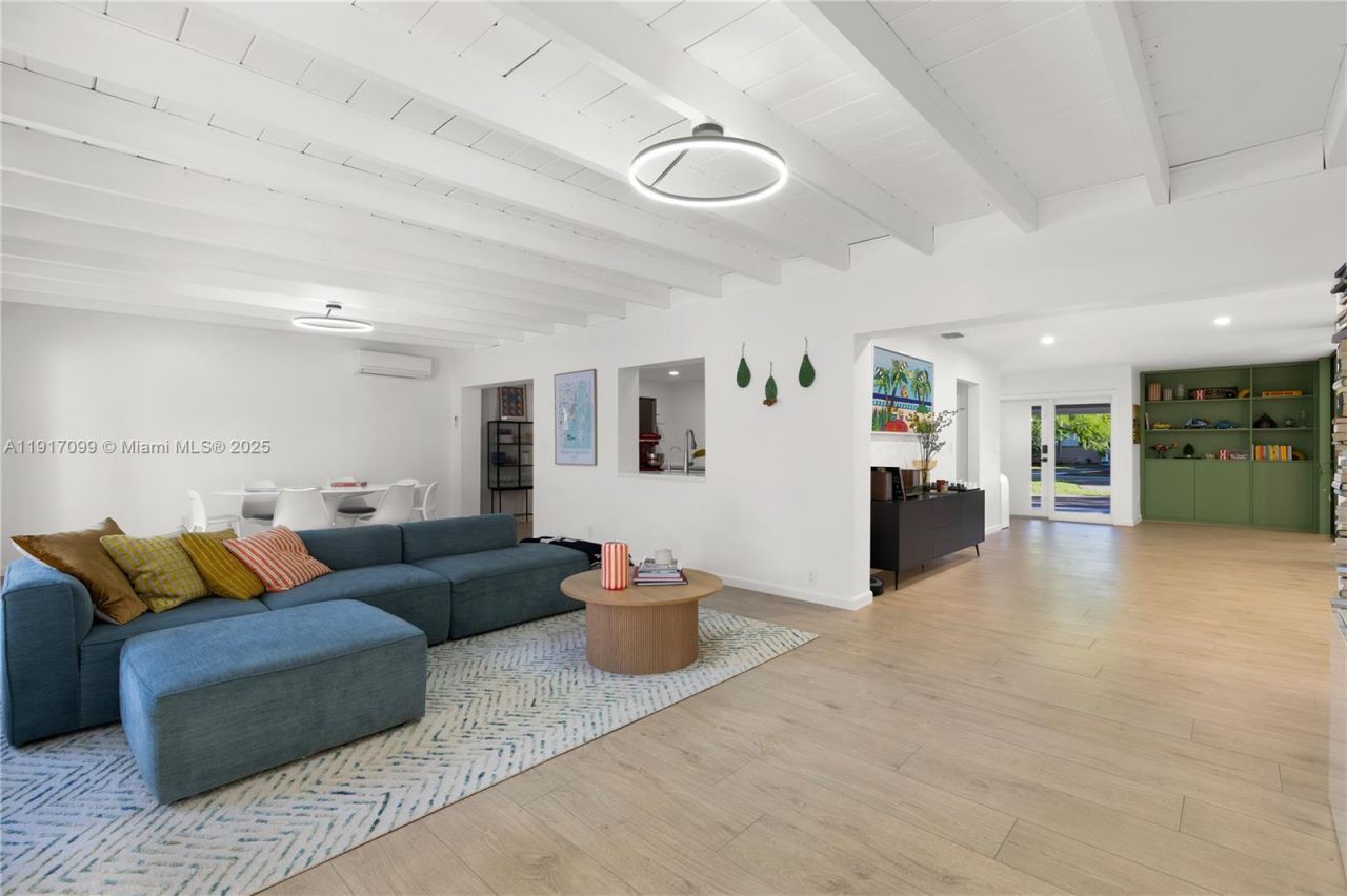 8445 SW 158th St, Palmetto Bay, FL 33157 Photo