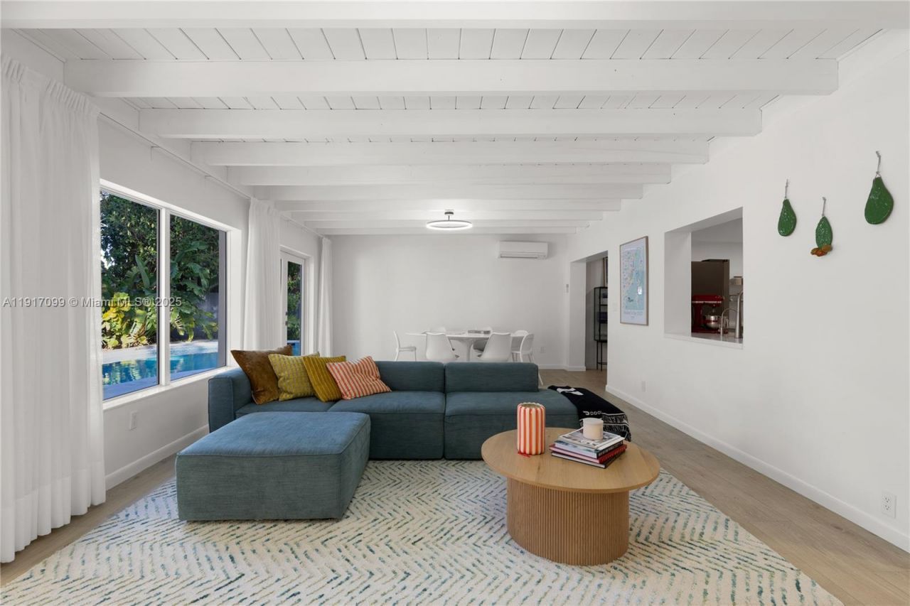 8445 SW 158th St, Palmetto Bay, FL 33157 Photo