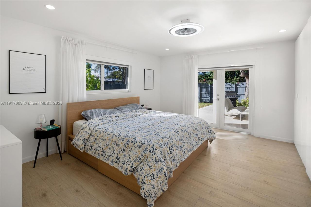 8445 SW 158th St, Palmetto Bay, FL 33157 Photo