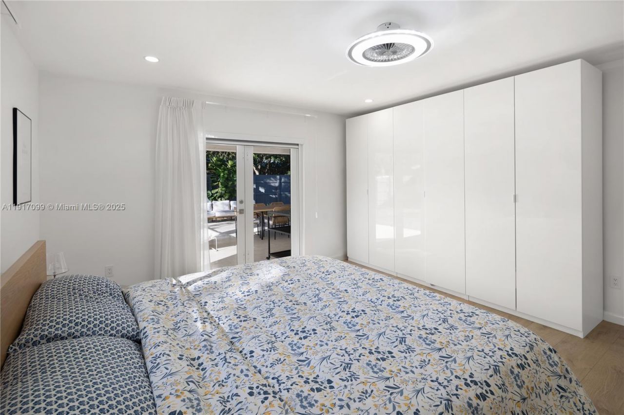 8445 SW 158th St, Palmetto Bay, FL 33157 Photo