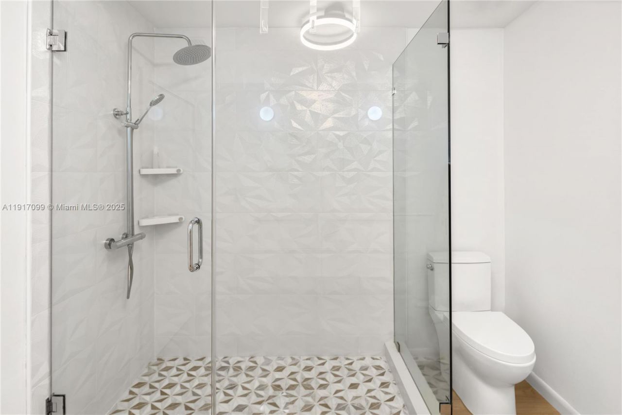 8445 SW 158th St, Palmetto Bay, FL 33157 Photo