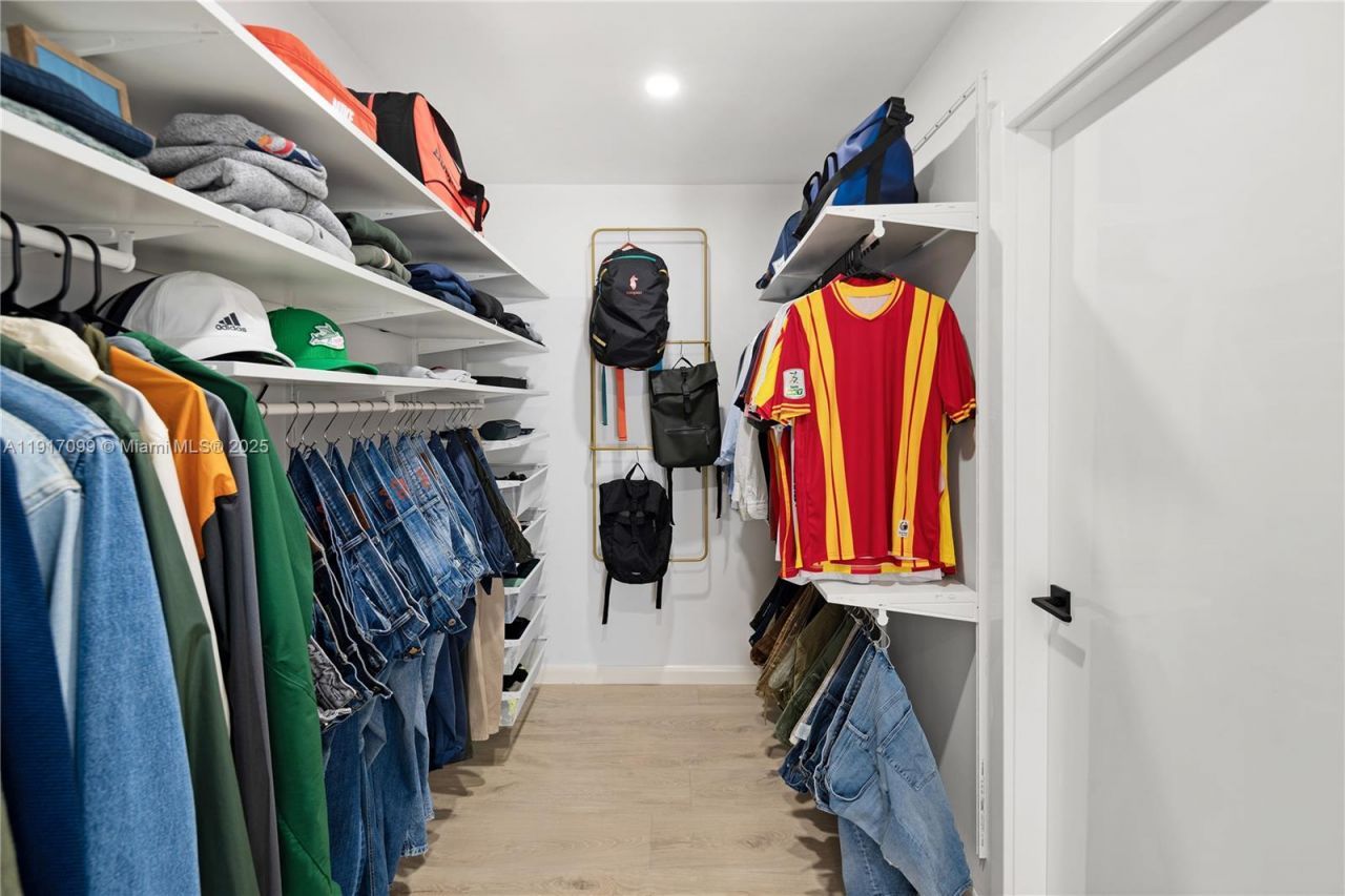 8445 SW 158th St, Palmetto Bay, FL 33157 Photo