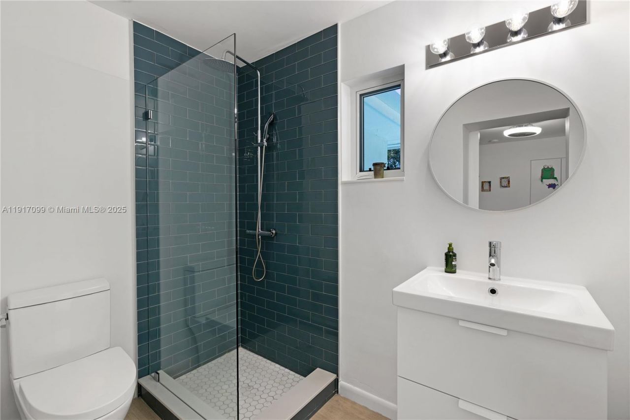 8445 SW 158th St, Palmetto Bay, FL 33157 Photo