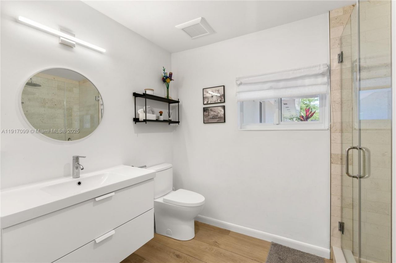 8445 SW 158th St, Palmetto Bay, FL 33157 Photo