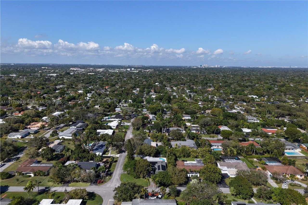 8445 SW 158th St, Palmetto Bay, FL 33157 Photo