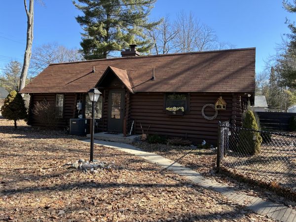 3657 E Houghton Lake Drive, Houghton Lake, MI 48629