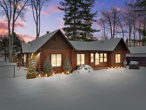 3657 E Houghton Lake Drive, Houghton Lake, MI 48629