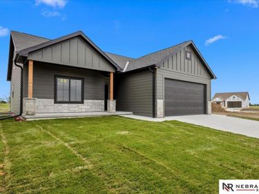 9640 S 87th Street, Lincoln, NE 68526