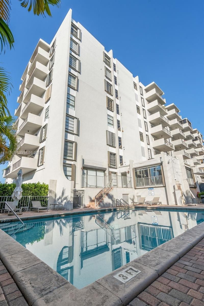 575 Crandon Blvd, Unit 504, Key Biscayne, FL 33149 Photo